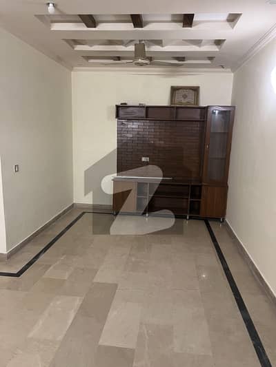 10 Marla Upper Portion For Rent In Tariq Gardens.