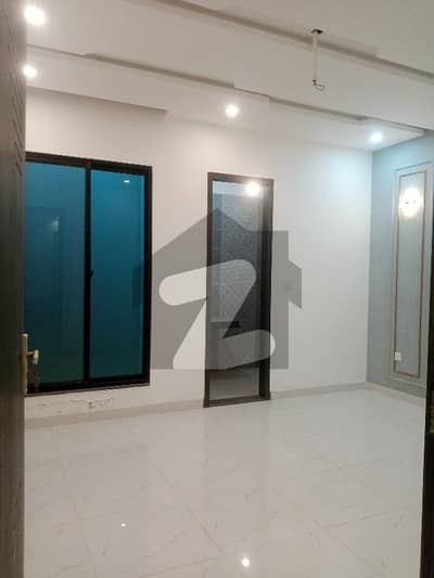 خدا بخش کالونی کینٹ,لاہور میں 3 کمروں کا 2 مرلہ مکان 1.1 کروڑ میں برائے فروخت۔