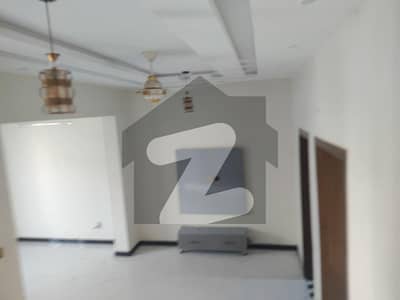 رِیور گارڈن اسلام آباد میں 6 کمروں کا 10 مرلہ مکان 1.4 لاکھ میں کرایہ پر دستیاب ہے۔