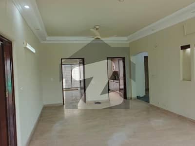 1 Kanal Uper Portion Available For Rent In Dha Phase 4 Lahore