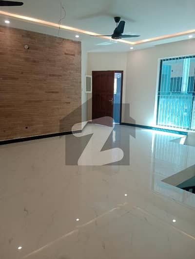 CDA Sectore F-11 Islamabad Upper Portion House Available For Rent
