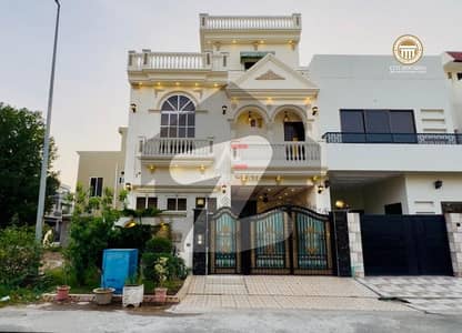 سٹی ہاؤسنگ سوسائٹی گوجرانوالہ میں 4 کمروں کا 5 مرلہ مکان 2.2 کروڑ میں برائے فروخت۔