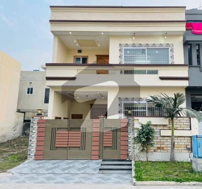 5 Marla modern House available for Sale at investor rate in block Ff Citi Housing Gujranwala