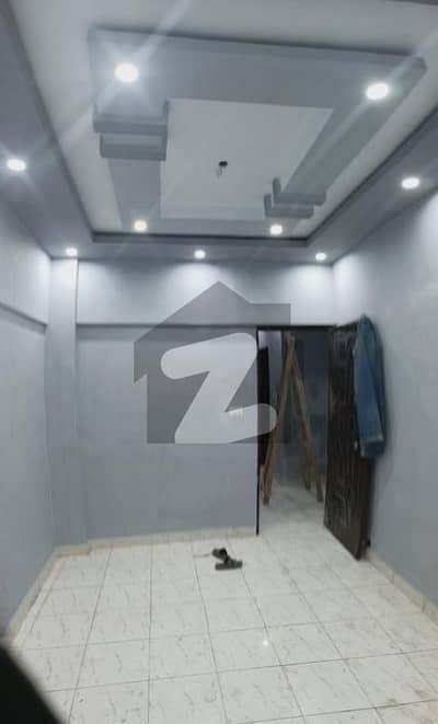 In Gulistan-E-Jauhar - Block 18 920 Square Feet Flat For Sale