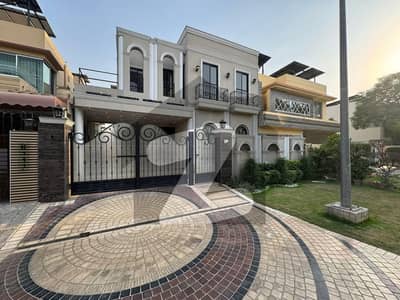 DHA LAHORE 8 MARLA HOUSE FOR SALE AT LOW PRICE