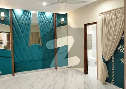 A House Of 1 Kanal In Bahria Town - Sector C For Rent