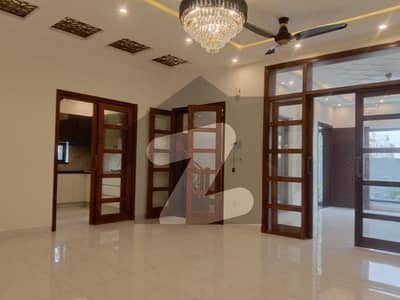 پارک ویو سٹی لاہور میں 2 کمروں کا 3 مرلہ زیریں پورشن 59.0 لاکھ میں برائے فروخت۔