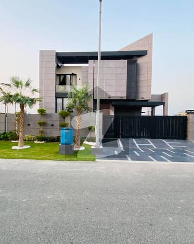 پارک ویو سٹی لاہور میں 5 کمروں کا 10 مرلہ مکان 3.2 کروڑ میں برائے فروخت۔