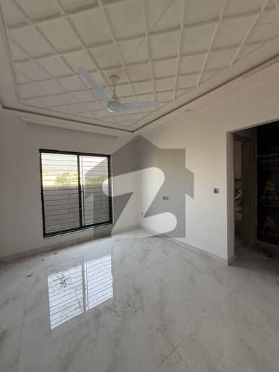 10 Marla Upper Portion Available For Rent In LDA Avenue