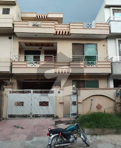 جی ۔ 13 اسلام آباد میں 4 کمروں کا 4 مرلہ مکان 3.1 کروڑ میں برائے فروخت۔