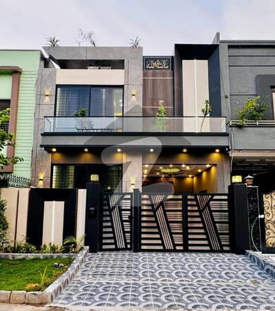5.5 Marla Ultra Modern House Available For Sale In Block FF Citi Housing Gujranwala