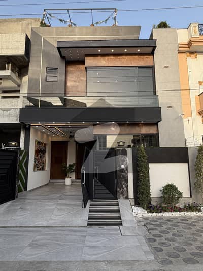 5 Marla ultra Modren house for sale
