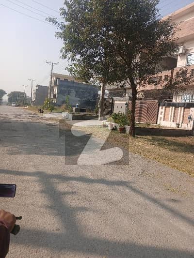 آئی ۔ 16 اسلام آباد میں 5 کمروں کا 5 مرلہ مکان 2.3 کروڑ میں برائے فروخت۔