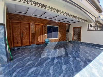 جی ۔ 13 اسلام آباد میں 7 کمروں کا 1 کنال مکان 5.0 لاکھ میں کرایہ پر دستیاب ہے۔