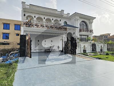 ای ایم ای سوسائٹی لاہور میں 3 کمروں کا 1 کنال مکان 95.0 ہزار میں کرایہ پر دستیاب ہے۔