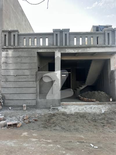 پارک روڈ اسلام آباد میں 2 کمروں کا 5 مرلہ مکان 1.1 کروڑ میں برائے فروخت۔