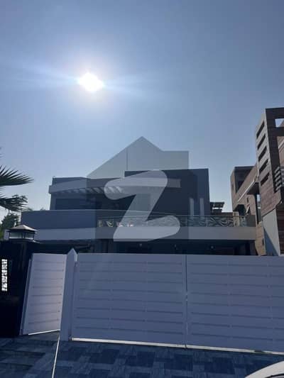 واپڈا ٹاؤن فیز 1 - بلاک ای1 واپڈا ٹاؤن فیز 1,واپڈا ٹاؤن,لاہور میں 6 کمروں کا 1 کنال مکان 6.65 کروڑ میں برائے فروخت۔