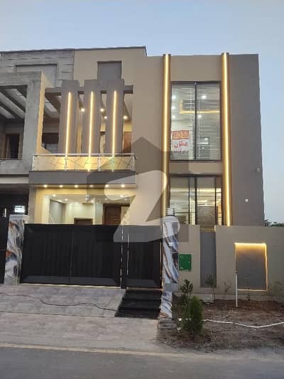 بحریہ نشیمن لاہور میں 3 کمروں کا 5 مرلہ مکان 1.65 کروڑ میں برائے فروخت۔