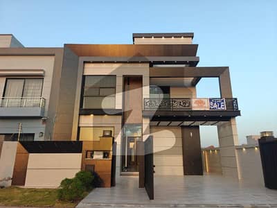 Luxurious Designer Owner Build 10 Marla Modren Design Brand New House For Sale In Bahria Town Lahore-GVR1 /Ajmair Group