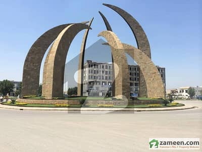 گالف ویو ریزیڈنسیا - فیز 2 گالف ویو ریذڈینشیاء,بحریہ ٹاؤن,لاہور میں 8 مرلہ کمرشل پلاٹ 4.5 کروڑ میں برائے فروخت۔