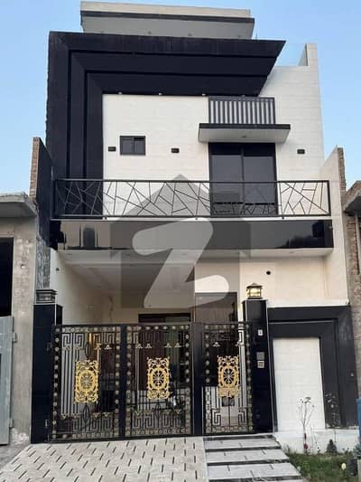 ستاره ڈائمنڈ سٹی ستیانہ روڈ,فیصل آباد میں 3 مرلہ Studio مکان 1.2 کروڑ میں برائے فروخت۔