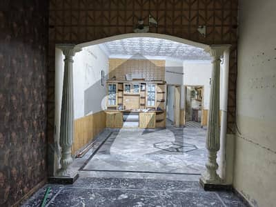 Gulshan e Ravi G block makah park7.5mrla house ideal location 5 bed 5bath tv lounge drowning room