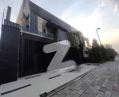 10 Marla Brand New Luxury House Available For Sale In Bahria Town Lahore