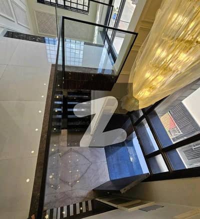 بحریہ ٹاؤن نشتر بلاک بحریہ ٹاؤن سیکٹر ای,بحریہ ٹاؤن,لاہور میں 5 کمروں کا 10 مرلہ مکان 1.39 لاکھ میں کرایہ پر دستیاب ہے۔