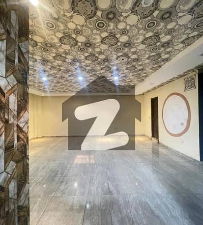 بحریہ ٹاؤن سیکٹرڈی بحریہ ٹاؤن,لاہور میں 5 مرلہ دفتر 49.0 ہزار میں کرایہ پر دستیاب ہے۔