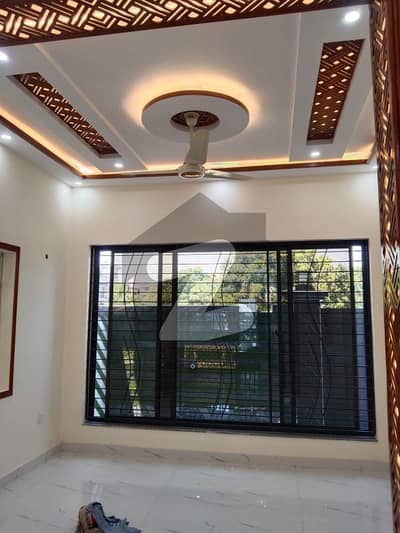 ڈریم گارڈنز ڈیفینس روڈ,لاہور میں 3 کمروں کا 10 مرلہ بالائی پورشن 75.0 ہزار میں کرایہ پر دستیاب ہے۔