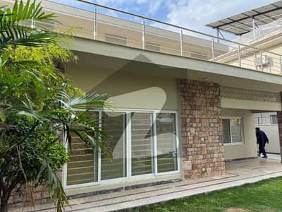 1.5 Kanal House For Rent In F-8