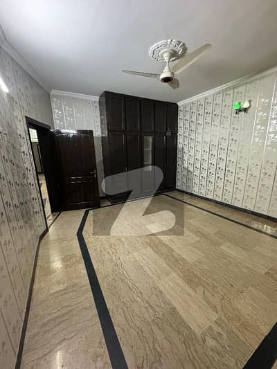 بحریہ ٹاؤن فیز 8 بحریہ ٹاؤن راولپنڈی,راولپنڈی میں 2 کمروں کا 10 مرلہ زیریں پورشن 60.0 ہزار میں کرایہ پر دستیاب ہے۔