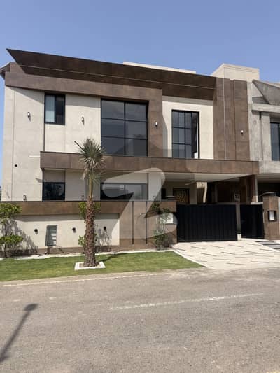 10 Marla New Luxury House For Sale
