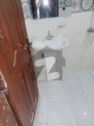 JOHAR TOWN BLOCK P 5 MARLA LOWER PORSTION FOR RENT