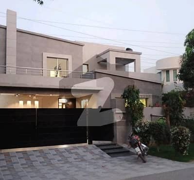 Stunning House Is Available For sale In DHA Phase 3