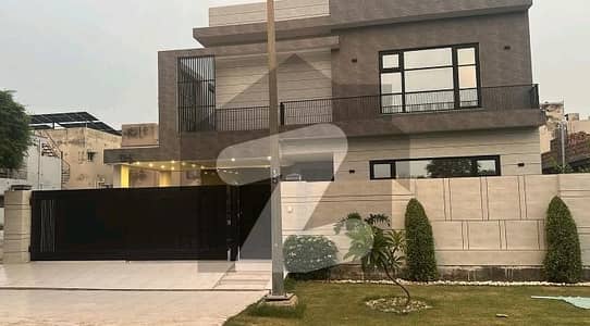 1 Kanal House Is Available For sale In DHA Phase 5