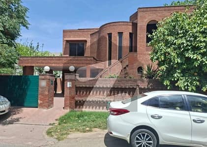 Get A Corner 2 Kanal House For sale In DHA Phase 1