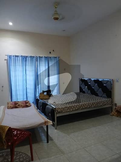 اے ڈبلیو ٹی فیز 2 اے ڈبلیو ٹی آرمی ویلفیئر ٹرسٹ,رائیونڈ روڈ,لاہور میں 5 کمروں کا 10 مرلہ زیریں پورشن 1.2 لاکھ میں کرایہ پر دستیاب ہے۔