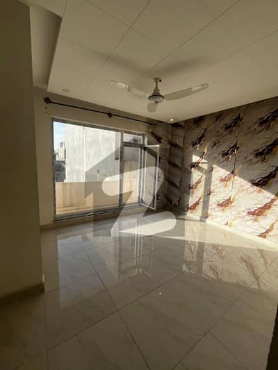 7 marla upper portion for rent in gulberg Residencia i-block