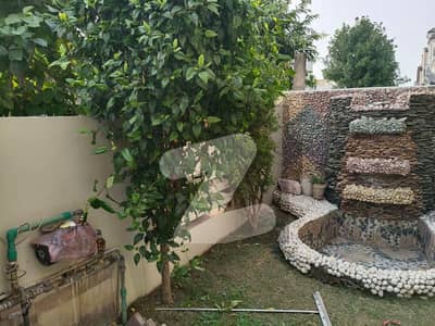 بحریہ آرچرڈ فیز 1 ۔ سینٹرل بحریہ آرچرڈ فیز 1,بحریہ آرچرڈ,لاہور میں 5 کمروں کا 10 مرلہ مکان 2.7 کروڑ میں برائے فروخت۔