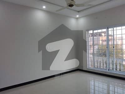 8 Marla Full House Near To Markaz And Family Park