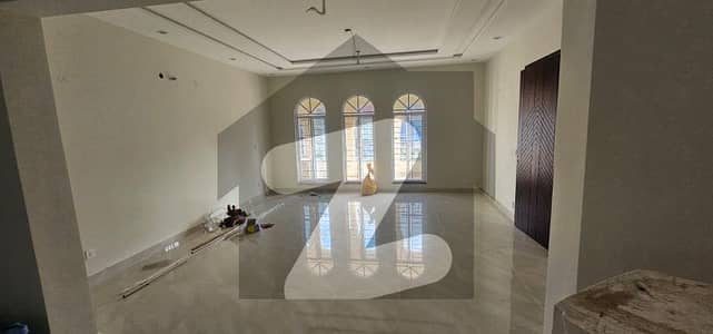 ایل ڈی اے ایوینیو ۔ بلاک اے ایل ڈی اے ایوینیو,لاہور میں 2 کمروں کا 10 مرلہ مکان 70.0 ہزار میں کرایہ پر دستیاب ہے۔