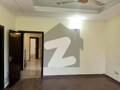 بحریہ ٹاؤن فیز 7 بحریہ ٹاؤن راولپنڈی,راولپنڈی میں 3 کمروں کا 12 مرلہ بالائی پورشن 62.0 ہزار میں کرایہ پر دستیاب ہے۔