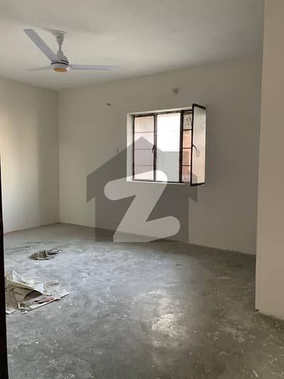 گلبرگ 2 گلبرگ,لاہور میں 2 کمروں کا 10 مرلہ بالائی پورشن 70.0 ہزار میں کرایہ پر دستیاب ہے۔