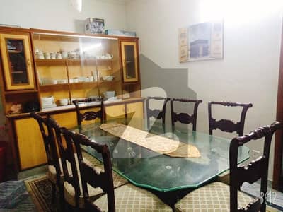 آئی ۔ 10/2 آئی ۔ 10,اسلام آباد میں 4 کمروں کا 7 مرلہ مکان 3.78 کروڑ میں برائے فروخت۔