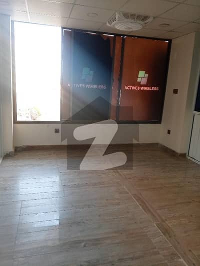 گلستانِ جوہر کراچی میں 2 مرلہ Studio دفتر 50.0 ہزار میں کرایہ پر دستیاب ہے۔