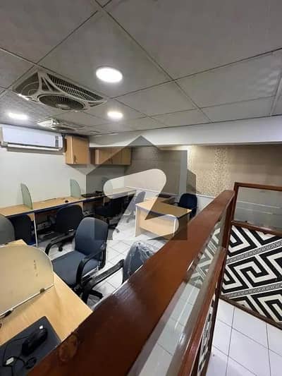 شاہراہِ فیصل کراچی میں 6 مرلہ دفتر 2.1 لاکھ میں کرایہ پر دستیاب ہے۔