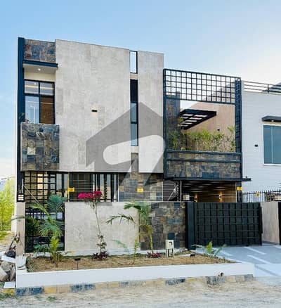 10 Marla (35x70) Ultra Luxury Designer Double Highted House For sale With 10 Marla Lawn Garden In Mpchs Multi Garden B17 Block E