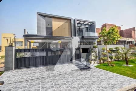 20 MARLA ELEGANT AND FULLY MAINTAINED SUPER HOT LOCATED BUNGALOW'S UPPER PORTION IS AVAILABLE IN THE BEST BLOCK OF DHA LAHORE.