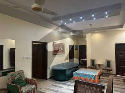 ڈی ایچ اے فیز 4 ڈی ایچ اے ڈیفینس,کراچی میں 6 کمروں کا 12 مرلہ مکان 9.8 کروڑ میں برائے فروخت۔